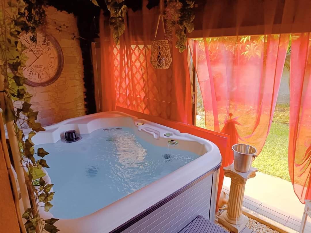 Casa Vacanze Noemi 리포스토 외부 사진