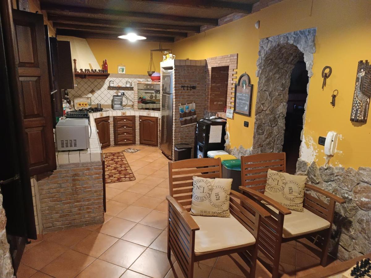 Casa Vacanze Noemi 리포스토 외부 사진