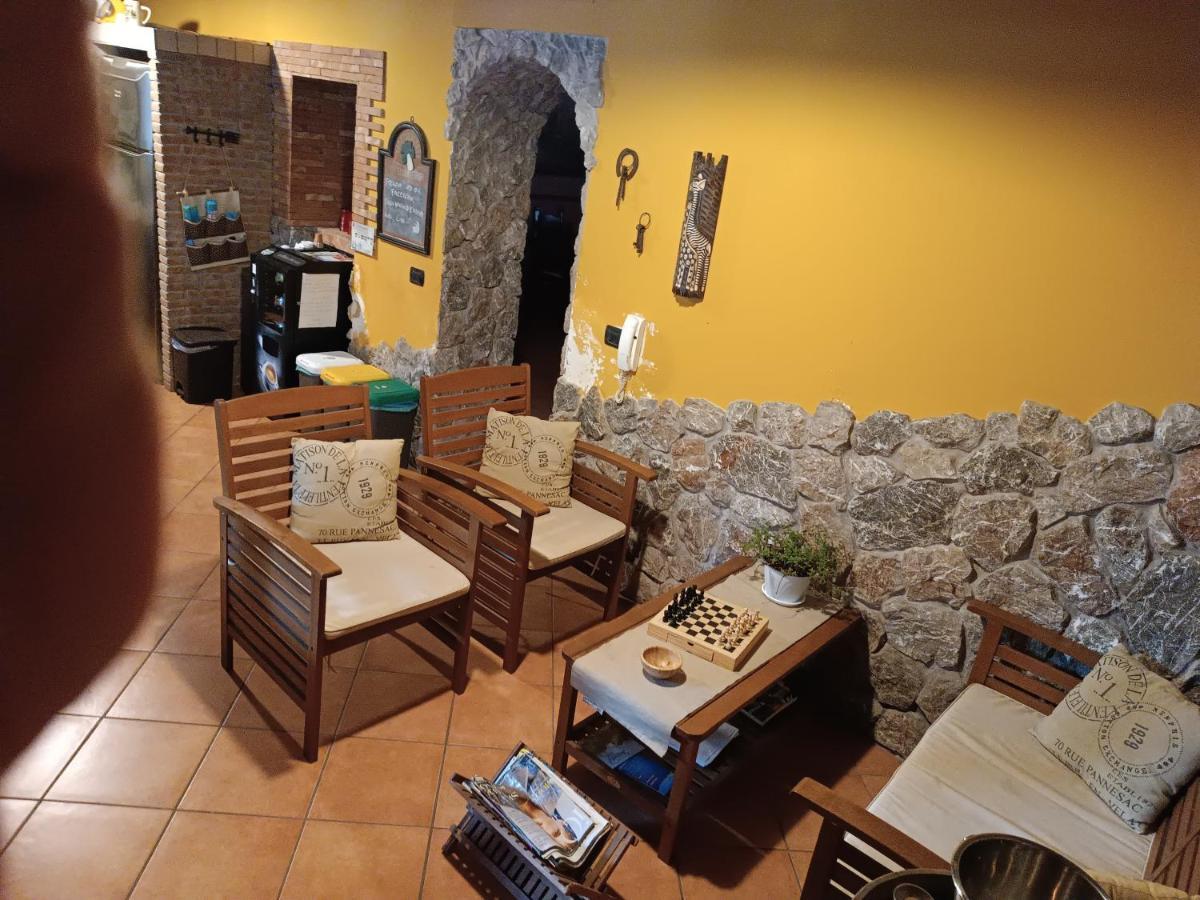 Casa Vacanze Noemi 리포스토 외부 사진