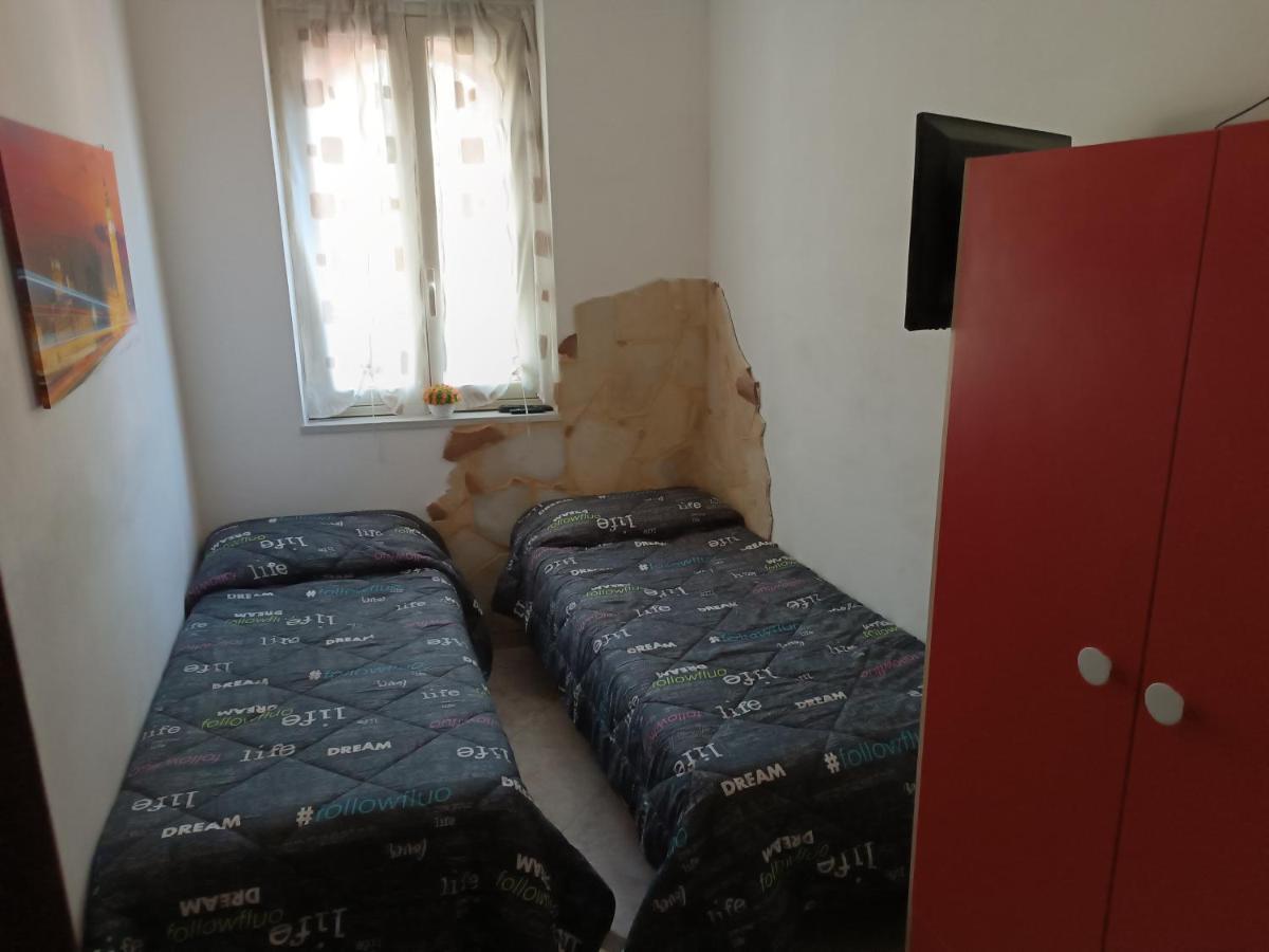 Casa Vacanze Noemi 리포스토 외부 사진
